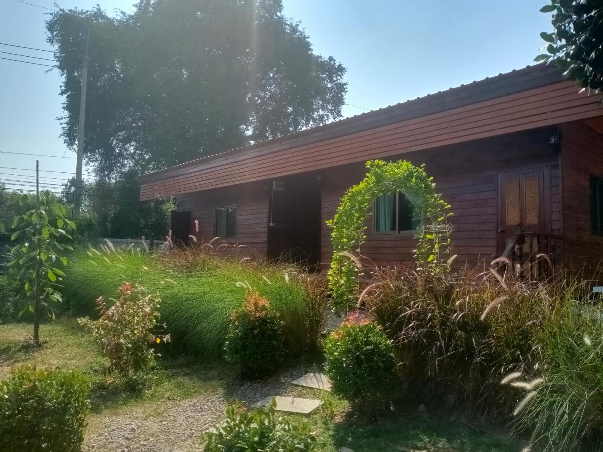 Baan Rabiangdao Uthaithani Uthai Thani Habitación foto